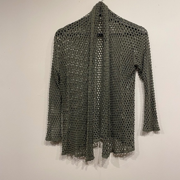 **$5 SALE** Green Open Knit Open Front Light Weight Cardigan Top - Picture 1 of 2